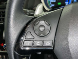 ステアリングスイッチ装備!運転しながら手元でオーディオの操作などができます。