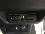 ETC車載器付。ETCが使用可能な道路通行料はキャッシュレスでスマートに走行できます。再セットアップして納車致します。