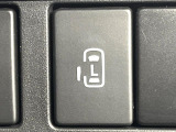【パワースライドドア】スマートキーや運転席のスイッチでスライドドアの開閉が可能♪電動だから力を入れてドアを開ける必要が無く、小さいお子様でも、重い荷物を持っている時もラクに開け閉めできます♪