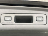 【パワーバックドア】スマートキーや運転席のボタンを押すだけでリアゲートが自動で開閉します!荷物を持っている時や、高い位置にあるバックドアを閉める際に便利な機能です♪