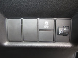 カメラで前走車等を検知し衝突の回避・軽減を図るホンダセンシングとVSA(車両挙動安定化制御システム)走る・曲がる・止まるの全領域で安定性を確保するためのシステム装備。安心ですね!