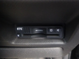 ETC付。高速道路の料金所はキャッシュレスで通過です。サービスエリア等にあるスマートインターの出入りも利用可能でとっても便利。ご納車後すぐにお使い頂けるようセットアップしてのお渡しとなります。