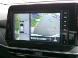アラウンドビューモニター付きです 上から見たイメージで駐車出来ますので車庫入れの苦手な方も楽に駐車出来ます♪