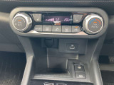 フルオートエアコン 温度設定をすれば自宅のエアコンのように車内の温度をコントロール