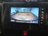 バックガイドモニターで、後方を確認しながら安心して駐車することができます。運転初心者も熟練者も必須の機能ですよ!