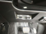 【高速利用がスムーズなETC搭載】  ETC車載器を装備し、高速道路の料金所をノンストップで通過可能。日常の移動から遠出まで、快適でスムーズなドライブをサポートします。
