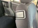 運転席からでも助手席シートを倒すことができます。