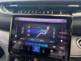 運転席・助手席の温度調節を個々に設定できるデュアルゾーンオートエアコンを装備しております。
