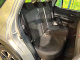 後部座席も気になるようなキズ・汚れやへたり等、大きなダメージはなく、良好な状態です。