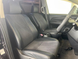 運転席シート廻りは使用感も少なく、良好な状態となっています。前オーナー様が丁寧に使っていたことがよくわかりますね。