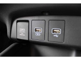 USB差込口を装備!もちろん充電も可能です!