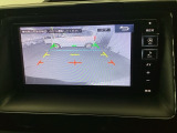 バックモニター付きで、車庫入れやバック時の後方確認をサポート。