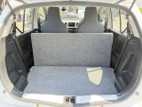 普段のお買い物や通勤、送迎等に十分な荷室スペースを確保しております。セカンドシートを倒すと、大きな荷物の積載も可能です♪