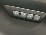 【運転席ポジションメモリー付パワーシート】ワンタッチで記憶させていたシートの前後・リクライニングはもちろん、シートリフターも備えます☆快適なドライブをお楽しみ下さい♪