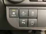 衝突の危険がある時に警告してくれる衝突軽減ブレーキ。車線を外れそうな時に警告し、ステアリング制御してくれる路外逸脱制御機能搭載!