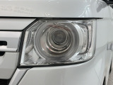 LEDヘッドライトは、点灯の瞬間から最大光量を発揮し、突然暗くなるトンネルなどでの安定感を高めます。