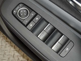 電動格納式ドアミラー・パワーウインドウを装備しています。
