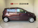 車両右側面からの写真になります。車をご覧になりたい時はお気軽に最寄りの店舗へご相談下さい。