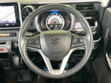 【純正革巻きステアリング】上質な革を使用することで、手にしっかり馴染みとても運転しやすいハンドルです♪