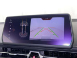 バックガイドモニターで、後方を確認しながら安心して駐車することができます。運転初心者も熟練者も必須の機能ですよ!