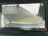 ドライブレコーダーの映像。ナビのモニターに前後の映像を映し出せます