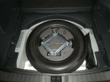 スペアタイヤ付きです!車に常時装備することで、もしもの時の備えとしてすごく安心です♪
