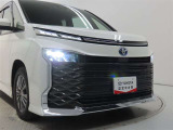 高輝度で点灯速度が速く、しかも消費電力の少ないLEDヘッドライトが装備されています!LEDの明るい光が走行中の視界の確保をサポートして、夜のドライブがより楽しく安全に運転できます♪
