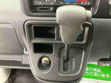2.「定期点検整備」は安心してお乗り頂く為に、ご納車までに法定12カ月点検相当の点検を行います。