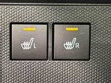 寒い日のドライブを快適にする運転席&助手席シートヒーターが付いてます。アクセサリーソケット(12V/120W)も装備されています。