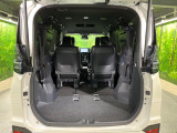 【パワーバックドア】スマートキーや運転席のボタンを押すだけでリアゲートが自動で開閉します!荷物を持っている時や、高い位置にあるバックドアを閉める際に便利な機能です♪