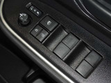 電動格納式ドアミラー・パワーウインドウを装備しています。