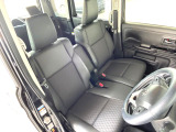 運転席シート廻りは使用感も少なく、良好な状態となっています。前オーナー様が丁寧に使っていたことがよくわかりますね。