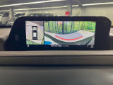 【360&deg;ビューモニター】専用のカメラにより、上から見下ろしたような視点で360度クルマの周囲を確認することができます☆縦列駐車や幅寄せ時に活躍してくれます♪