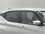 プラスチックバイザーがない分デザインもすっきり★洗車の時の窓拭きもラクラクです!