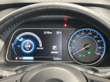 【メーター】電気自動車ならではのスピードメーターなどはデジタル&カラフルなのでとても見やすくなっています♪