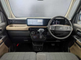 とっても視界が広くて、女性も運転しやすいですよ!!!