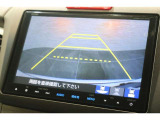 バックカメラが装備されており、後方の安全確認はもちろんのこと狭い場所での駐車や雨の日・夜間など視界の悪いコンディションでのストレスの軽減にもなります!