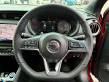 取り回しがしやすいハンドルデザインで、手にしっかり馴染みとても運転しやすいハンドルです!ハンドルの位置も調整できちゃいます!
