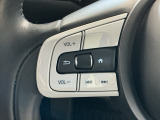 ステアリングリモコンは、運転中でも簡単に音量調整やチャンネル変更もできます!わき見運転防止にもつながるので安心です♪