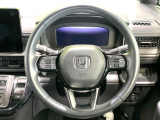 【純正革巻きステアリング】上質な革を使用することで、手にしっかり馴染みとても運転しやすいハンドルです♪