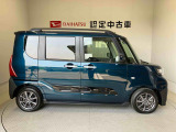 車両右側面からの写真になり。車をご覧になりたい時はお気軽に最寄りの店舗へご相談下さい。