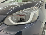 LEDヘッドライトは、点灯の瞬間から最大光量を発揮し、突然暗くなるトンネルなどでの安定感を高めます。