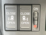 【両側パワースライドドア】スマートキーや運転席のスイッチで後席両側スライドドアの開閉が可能♪電動だから力を入れてドアを開ける必要が無く、小さなお子様でも簡単に開け閉めでき快適です♪