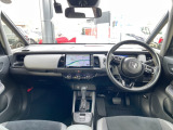 【シフト】シフトノブ、きれいに除菌し納車いたします。