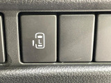 【パワースライドドア】スマートキーや運転席のスイッチでスライドドアの開閉が可能♪電動だから力を入れてドアを開ける必要が無く、小さいお子様でも、重い荷物を持っている時もラクに開け閉めできます♪