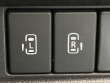 【両側パワースライドドア】スマートキーや運転席のスイッチで後席両側スライドドアの開閉が可能♪電動だから力を入れてドアを開ける必要が無く、小さなお子様でも簡単に開け閉めでき快適です♪