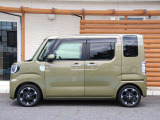 当社では納車前車検時に必ずバッテリー・エンジンオイル・ワイパーゴムを新品交換後に納車させていただきます。
