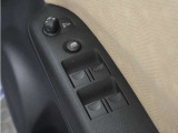◆パワーウィンドウスイッチ◆運転席から全席の窓の開閉操作を行うことが出来いつでも換気ができます!