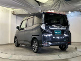リヤ、後ろから見るとまた車の印象が変わってきますね☆☆