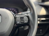 ハンドル右側スイッチは、ホンダセンシングの機能の一つ、「アダプティブクルーズコントロール」です。